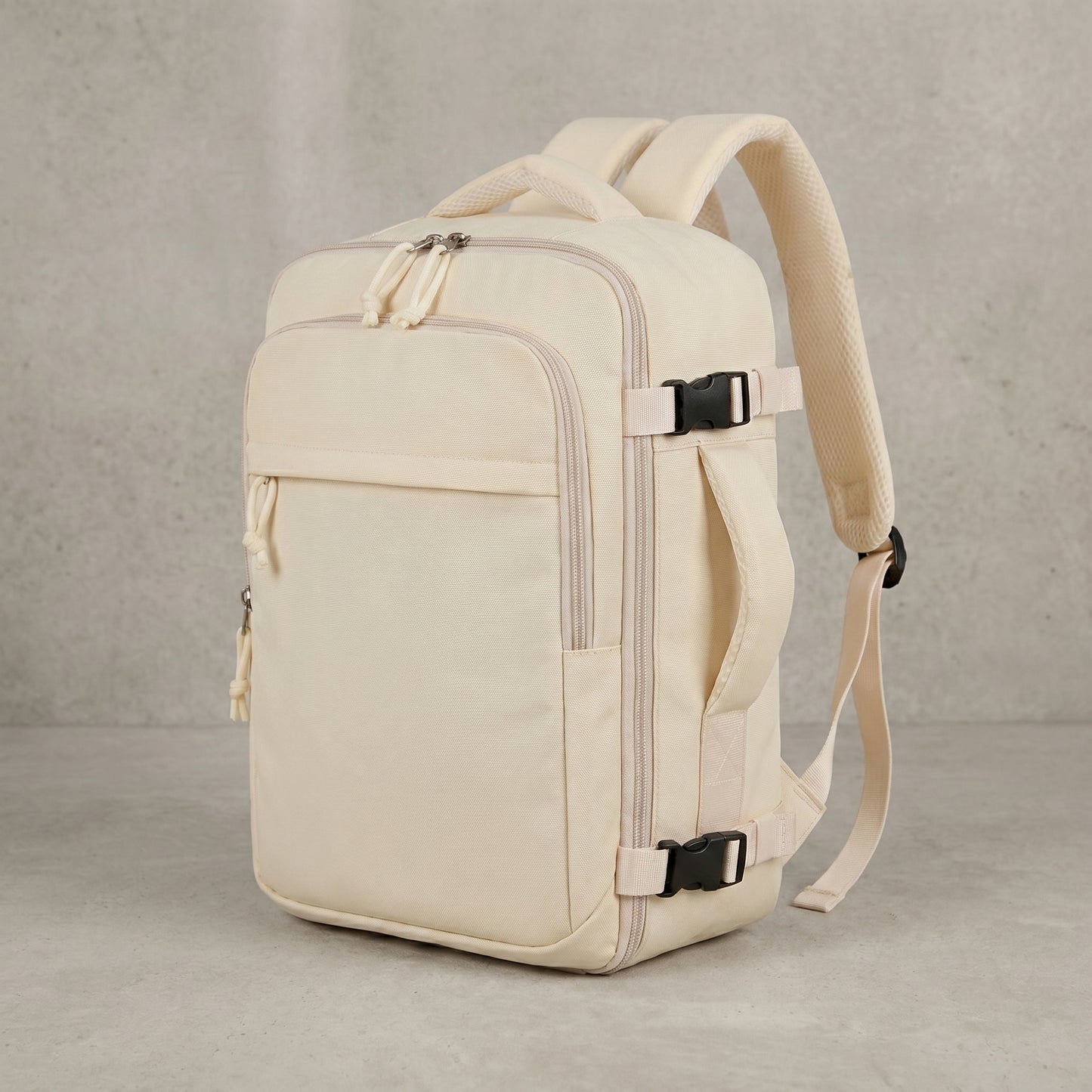 Mochila de Viaje Beige: Capacidad Maximizada y Apta para Cabina