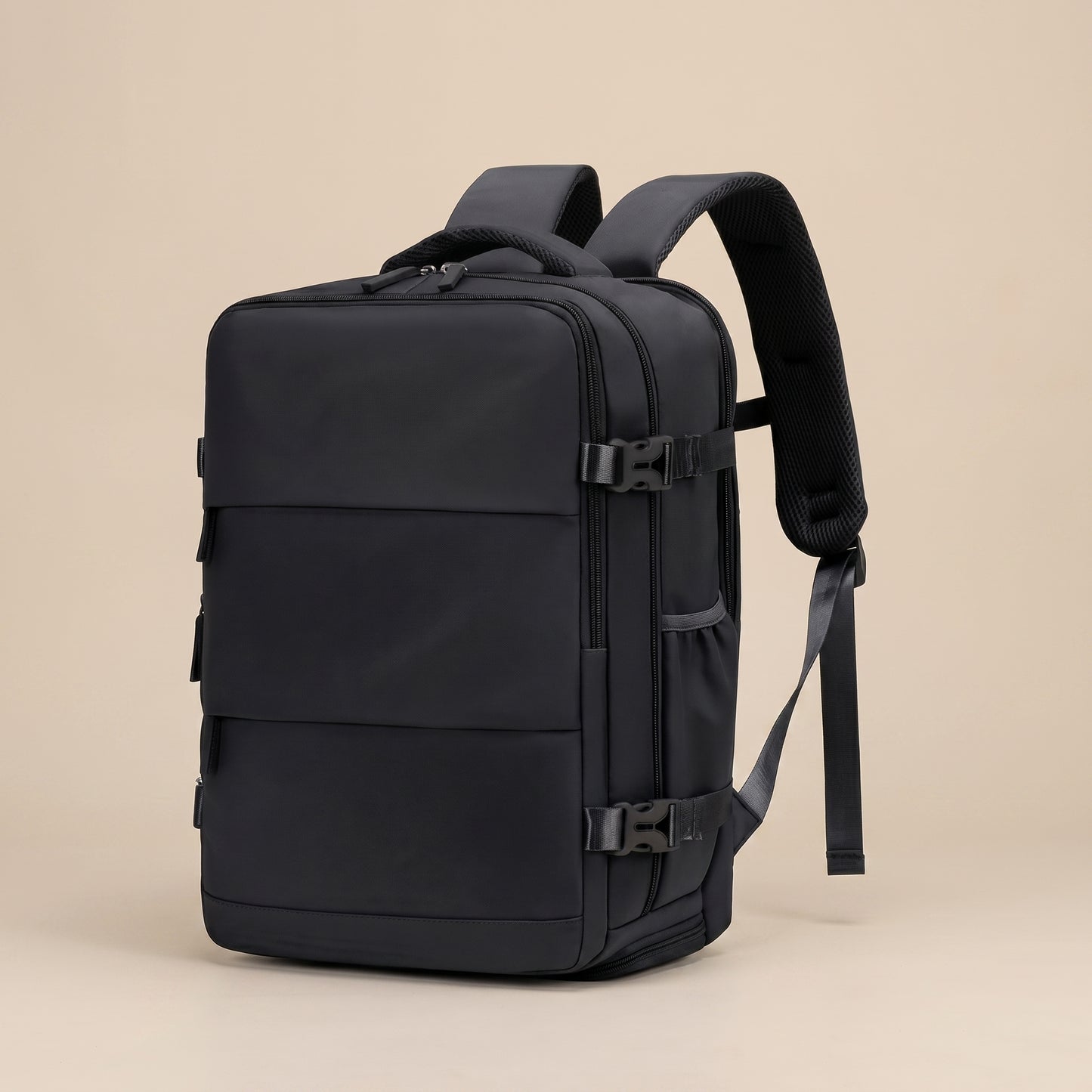 Mochila de Viaje Pro Negra –Impermeable y con Compartimento para Calzado